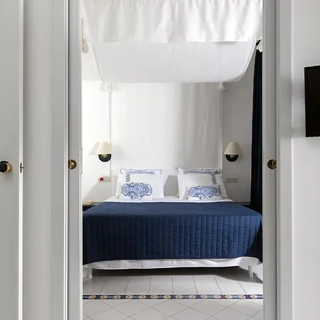 Club Due Torri Hotel 4*