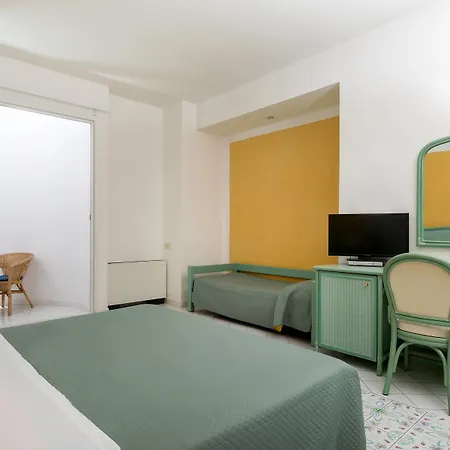 Hotel Club Due Torri 4*