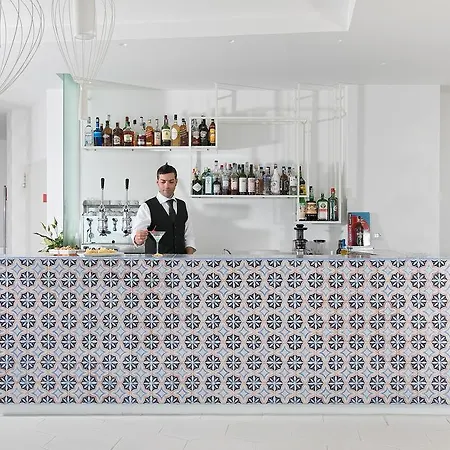 Club Due Torri Hotel 4*